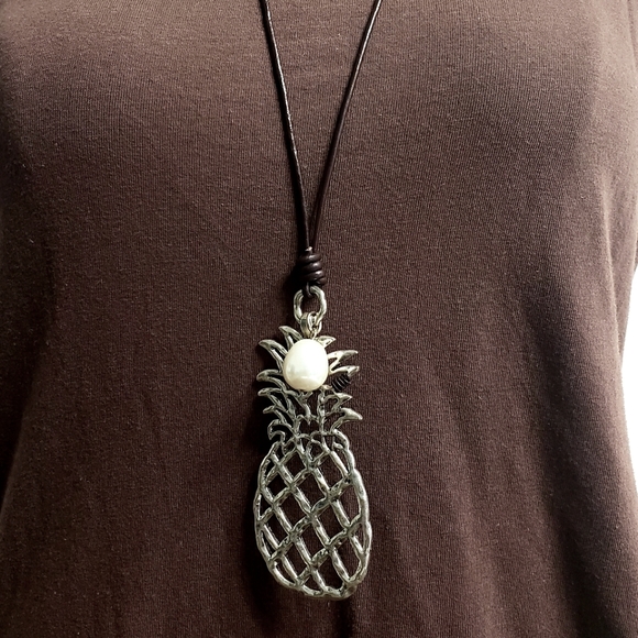 Sweet Pineapple Pendant with Faux Pearl. - Picture 7 of 7